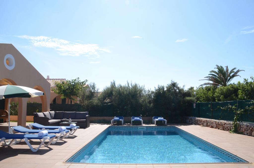Villas Las Golondrinas Cala'N Bosch  Exterior foto