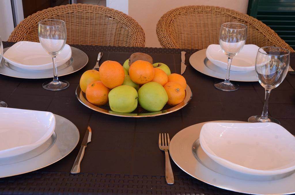 Villas Las Golondrinas Cala'N Bosch  Zimmer foto